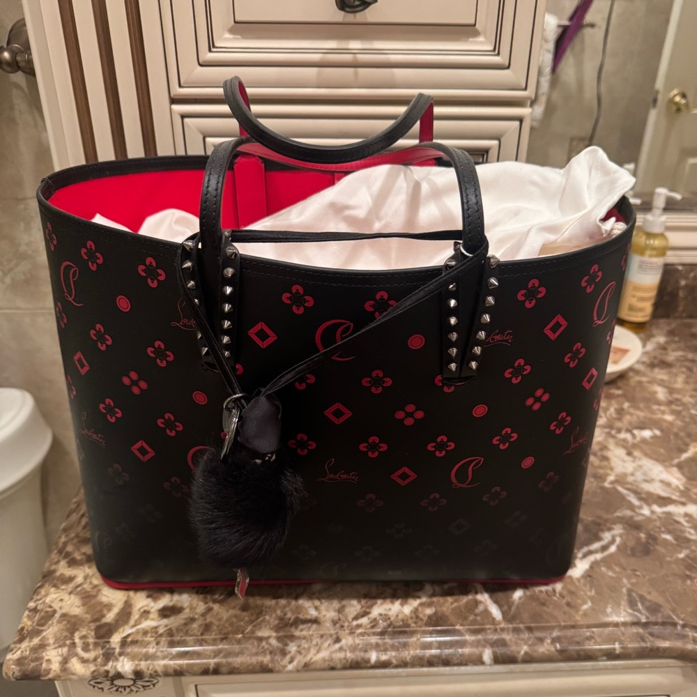 Authentic Christian Louboutin Cabata Tote – Black/Red Studded new